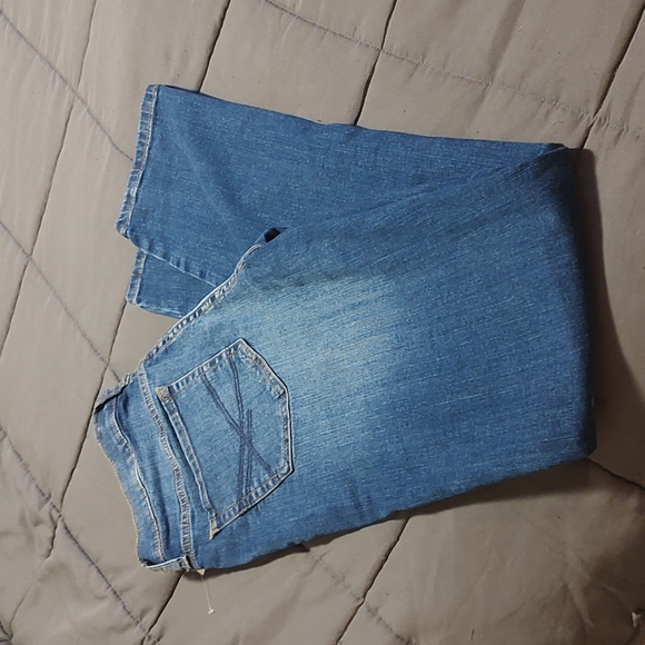 Aeropostale size 6R low rise skinny jeans - Picture 3 of 3